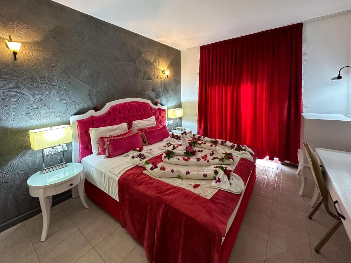 Tiana Beach Resort Turgutreis Extérieur photo