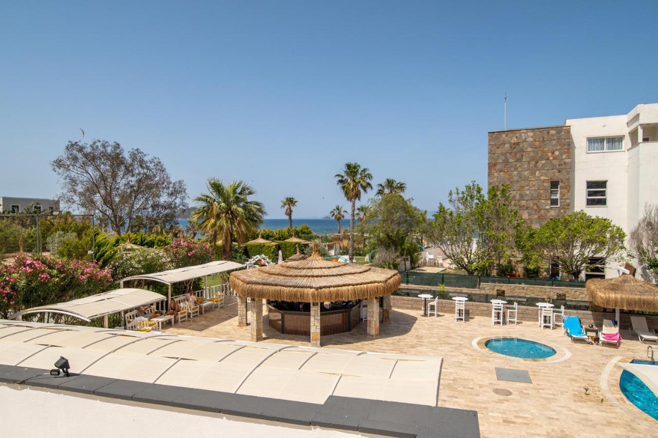 Tiana Beach Resort Turgutreis Extérieur photo