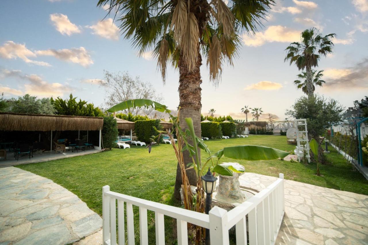 Tiana Beach Resort Turgutreis Extérieur photo