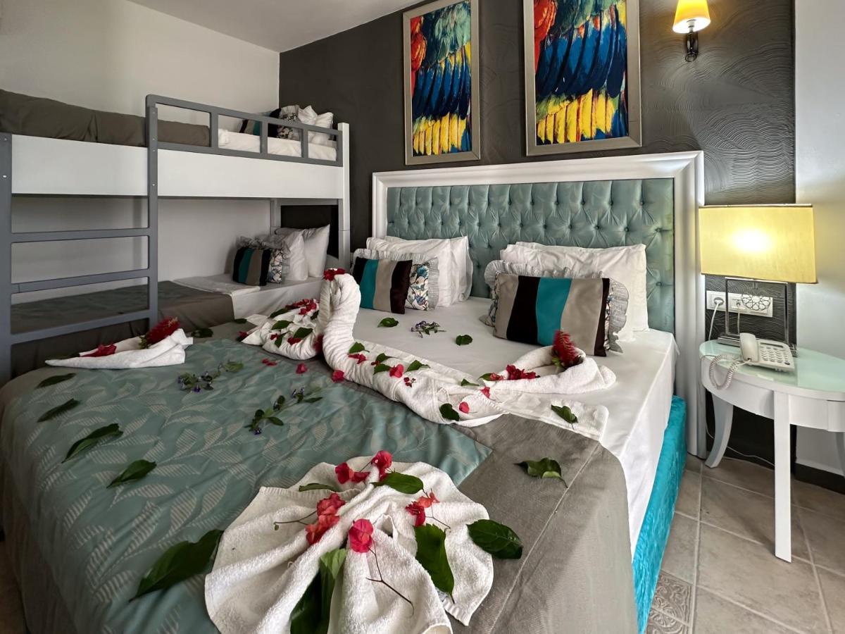 Tiana Beach Resort Turgutreis Extérieur photo