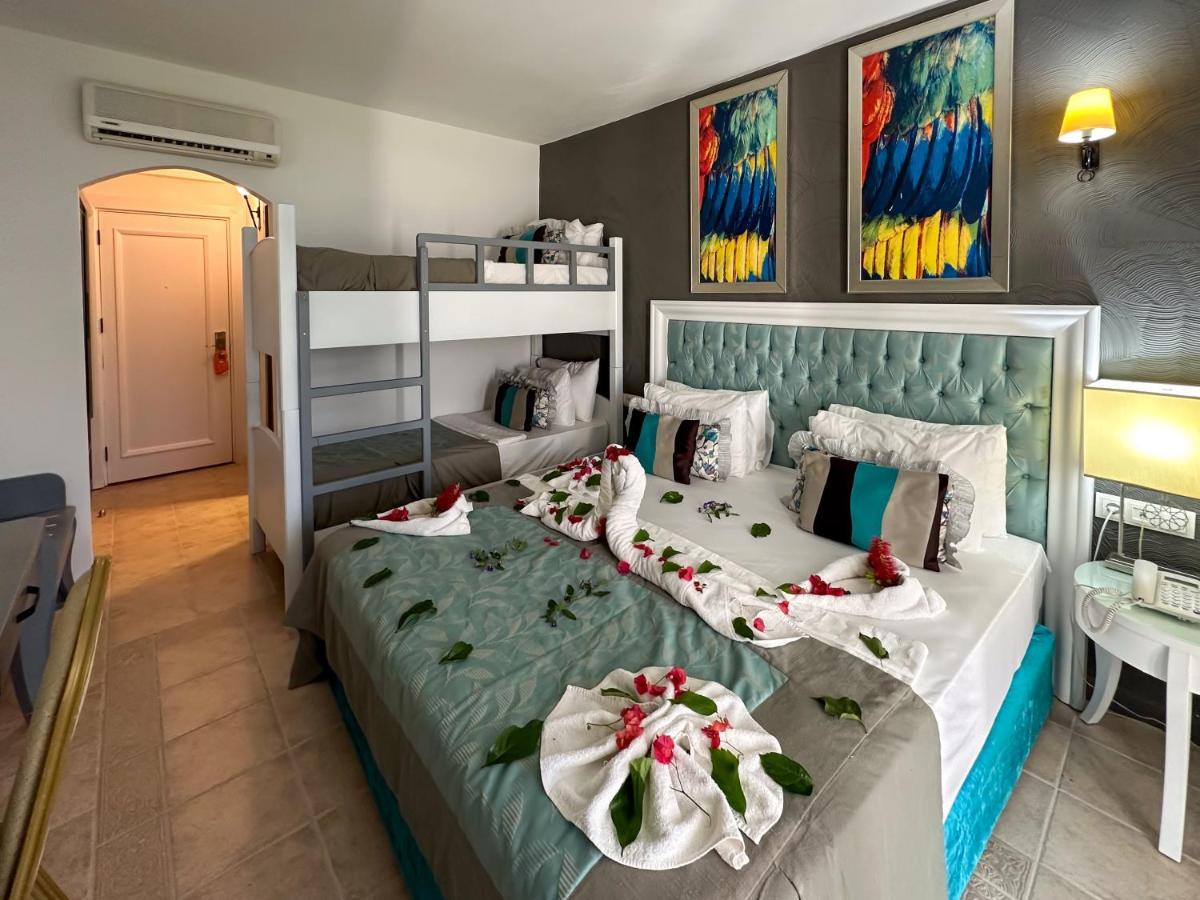 Tiana Beach Resort Turgutreis Extérieur photo