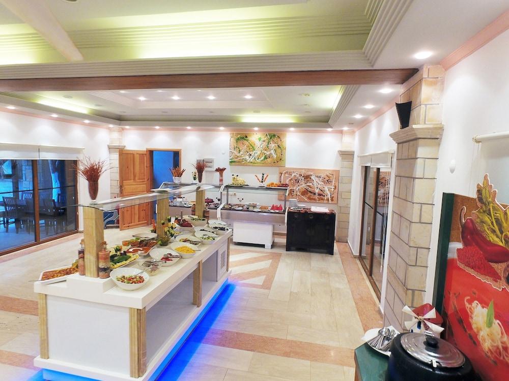 Tiana Beach Resort Turgutreis Extérieur photo
