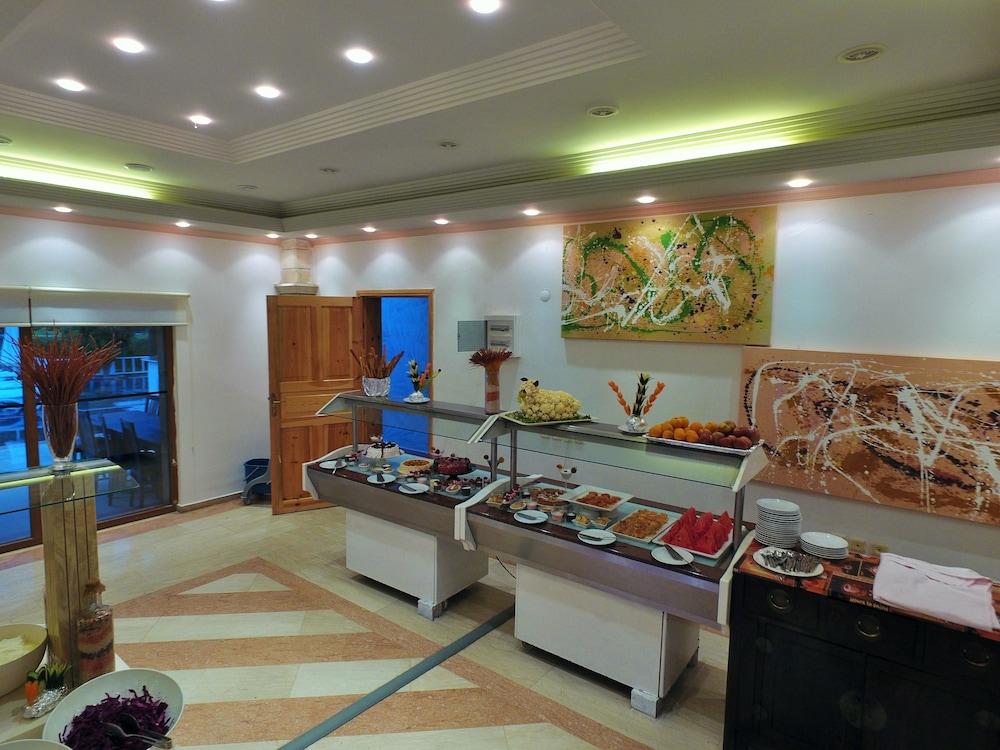 Tiana Beach Resort Turgutreis Extérieur photo