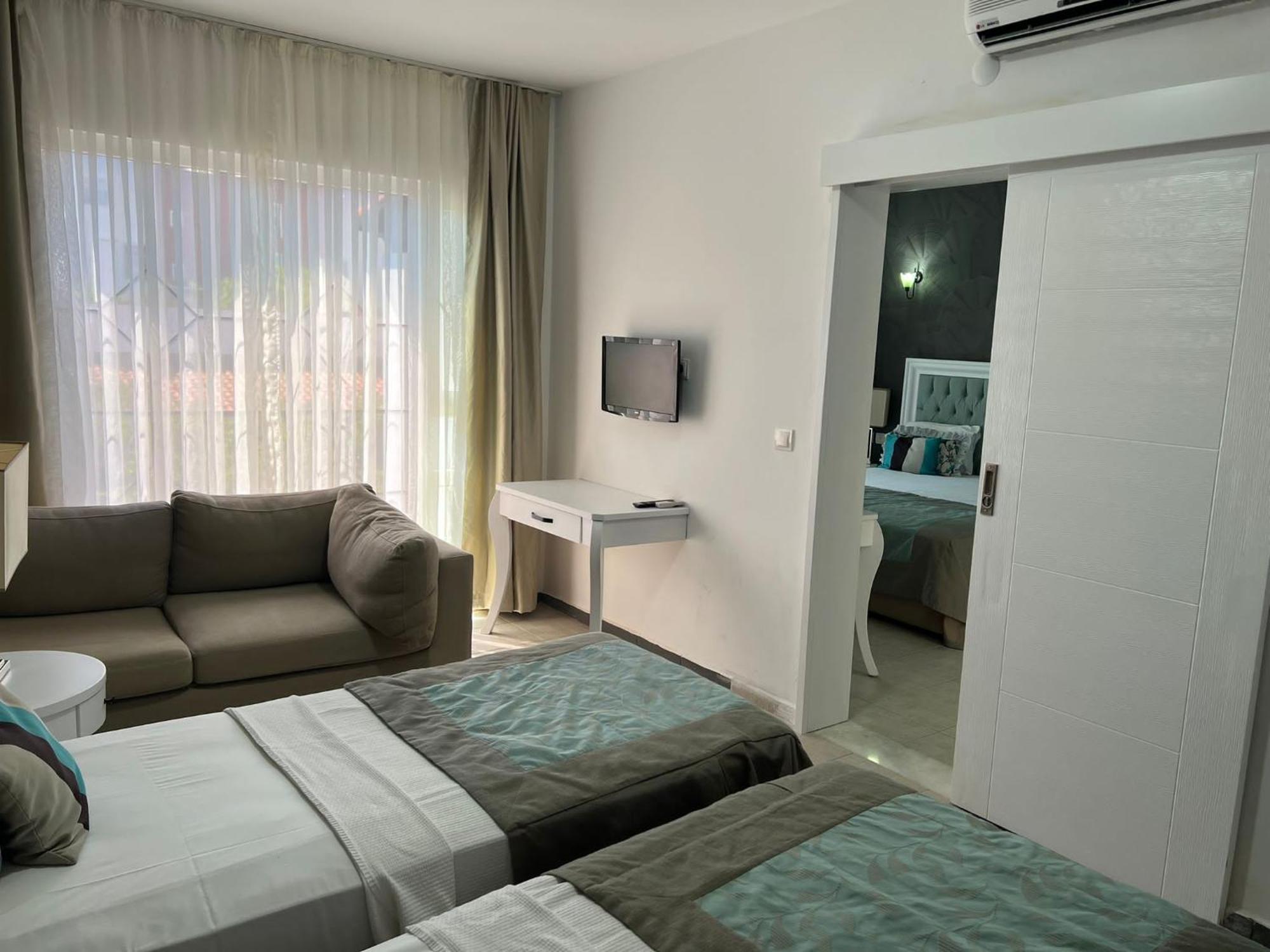 Tiana Beach Resort Turgutreis Extérieur photo